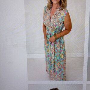 Floral Sleeveless Maxi Dress